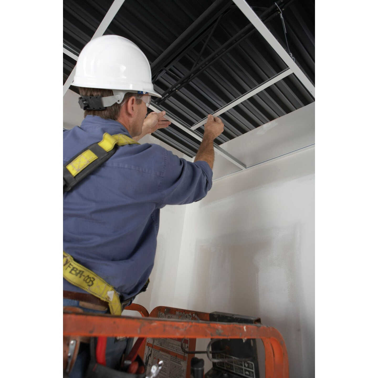 Donn 2 Ft. x 1 In. White Steel Fire Resistant Ceiling Tile Cross Tee Image 2