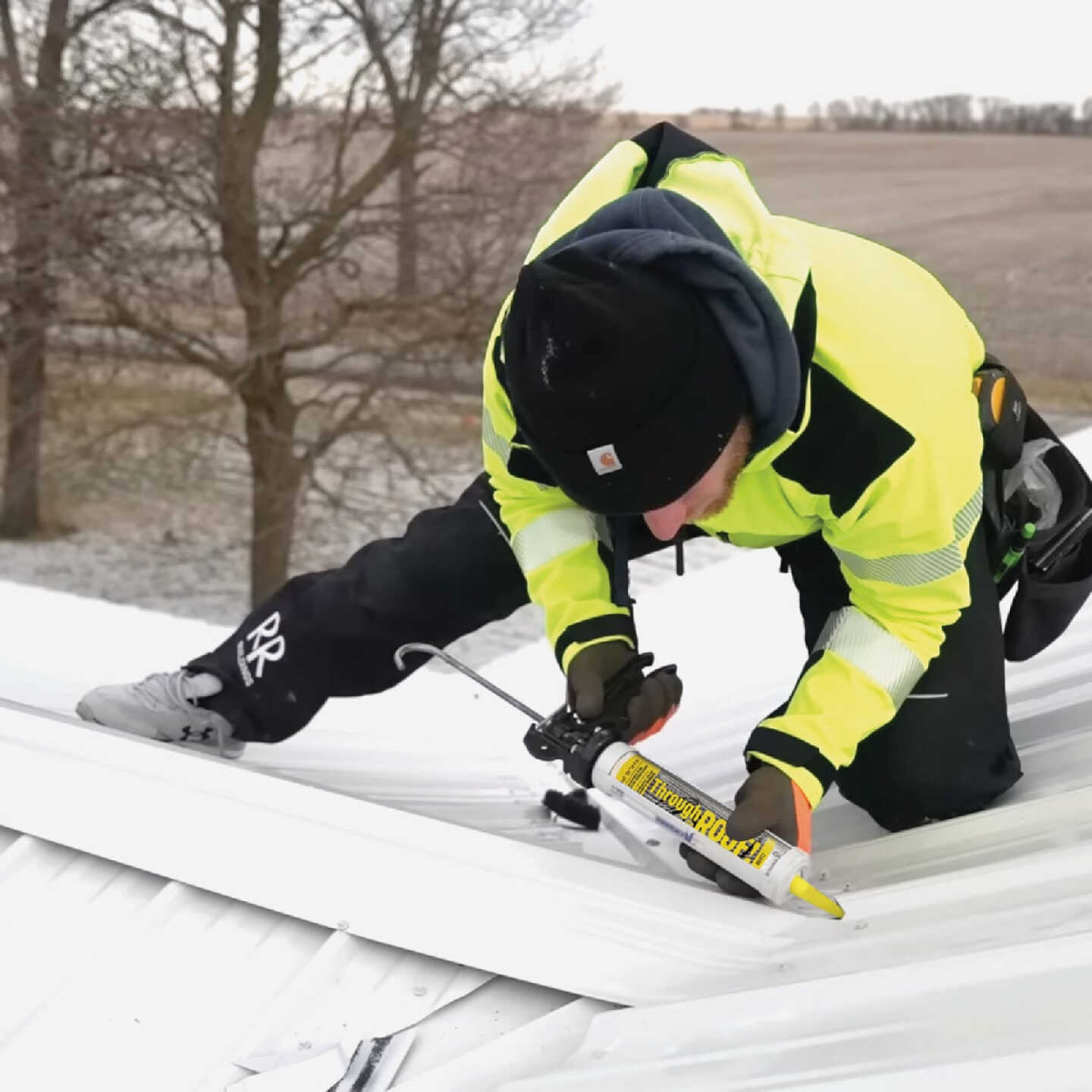 Through the Roof! 1 Qt. Clear Cement & Patching Sealant Image 3