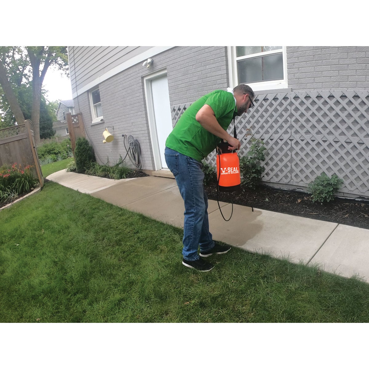 V-Seal 101 Concrete & Masonry Sealant, 1 Gal. Image 2