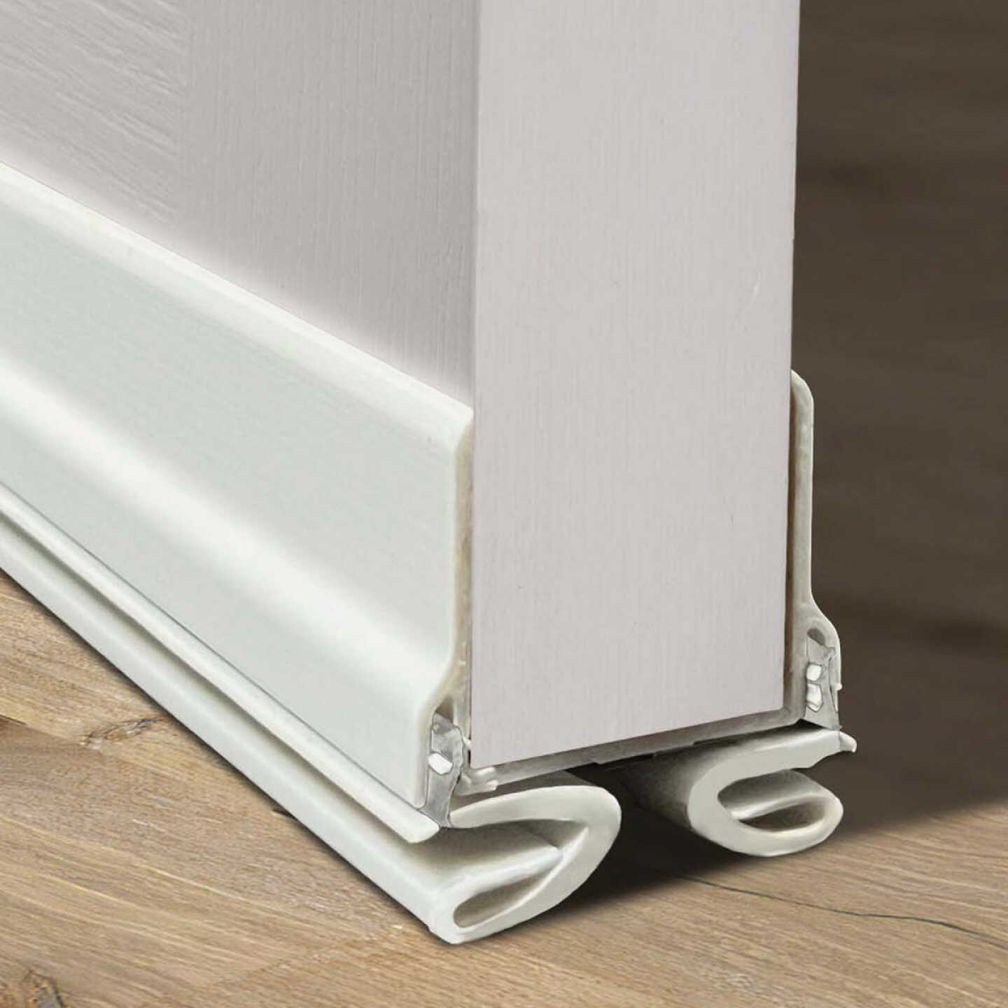 M-D Building Products CINCH 1.375 In. W. x 2.125 In. H. x 32 In. L. Vinyl & Rubber White Door Bottom Image 2
