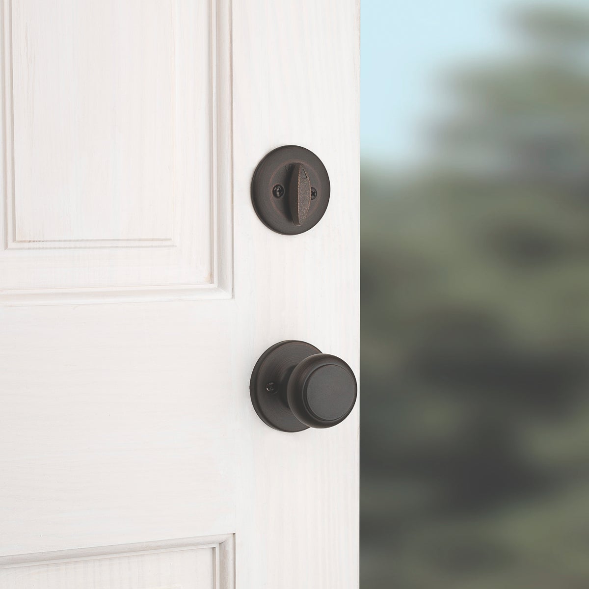Kwikset SmartKey Venetian Bronze Belleview Entry Door Handleset with Cove Knob Image 3
