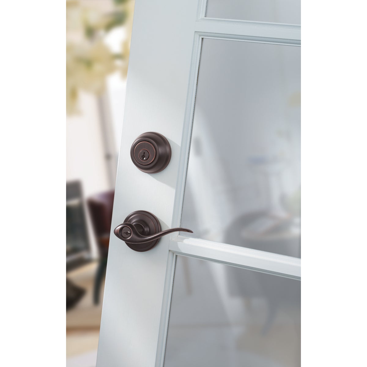 Kwikset Signature Series Venetian Bronze Deadbolt and Lever Combo with Smartkey Image 2