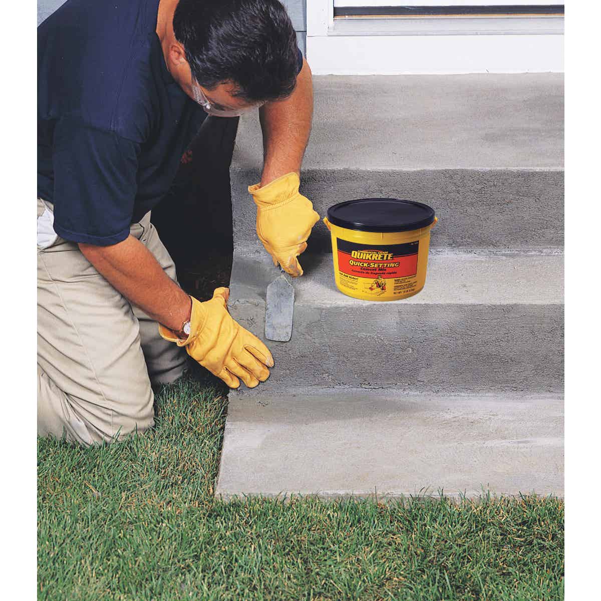 Quikrete Commercial Grade Quick Setting Cement Image 2