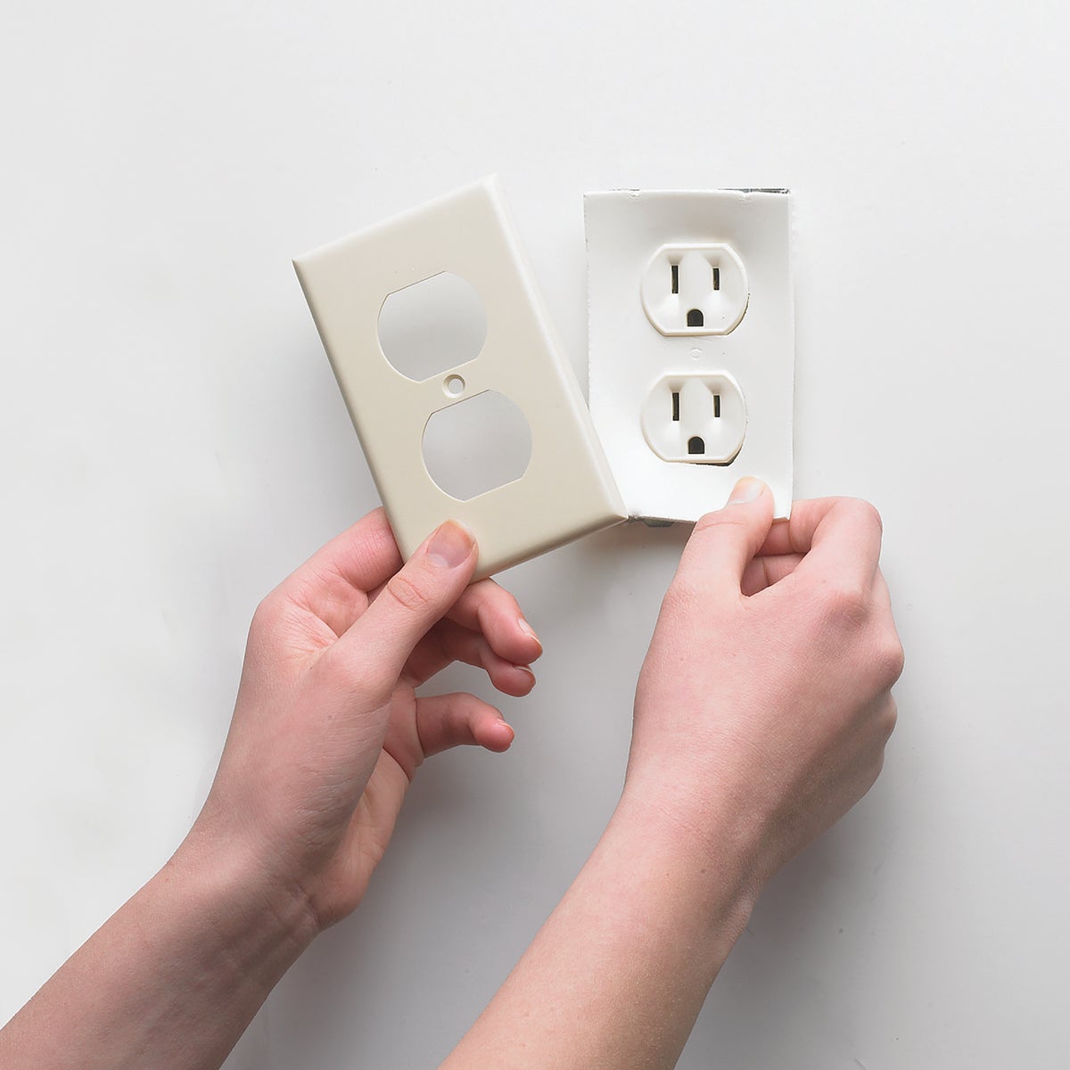 Frost King Switch & Wall Plate Insulator Image 2
