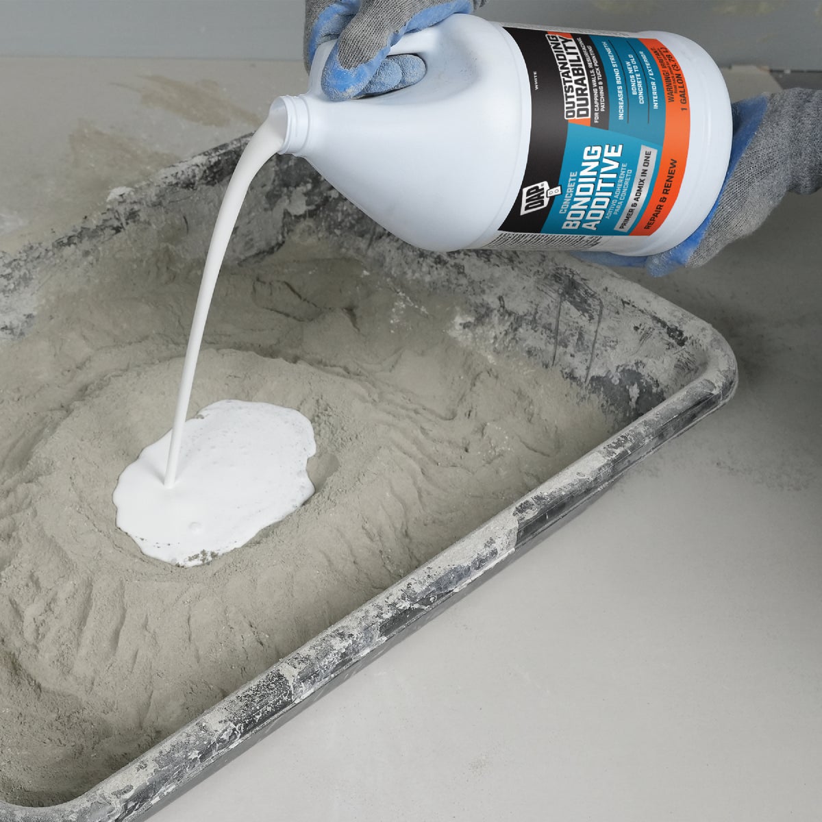 DAP 1 Gal. Concrete Bonding Additive, White Image 5