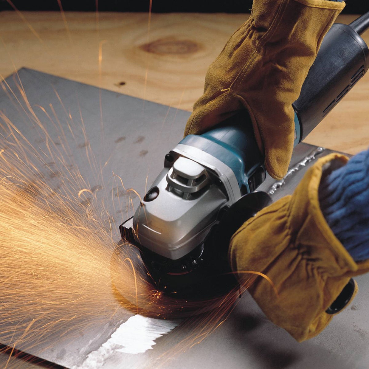 Makita 4-1/2 In. 12-Amp SJS High-Power Angle Grinder Image 2