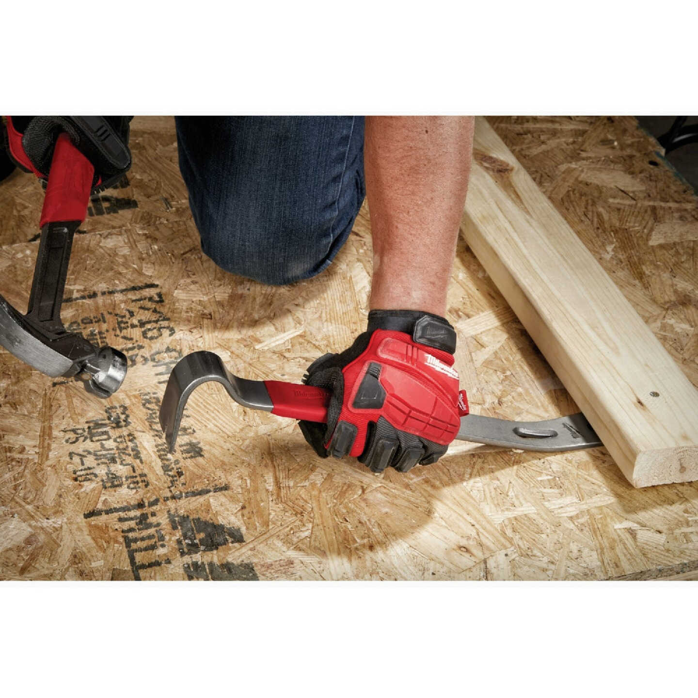 Milwaukee 21 In. L Pry Bar Image 4