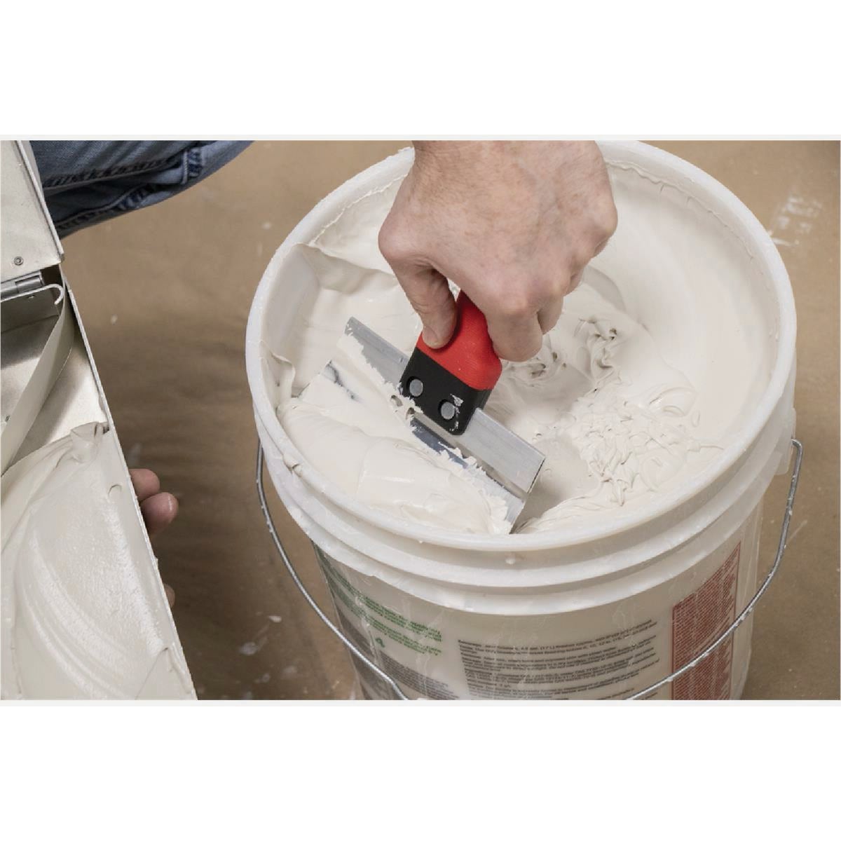 Marshalltown Wal-Board Tools Stainless Steel Bucket Scoop with Tuff-Grip Handle Image 2