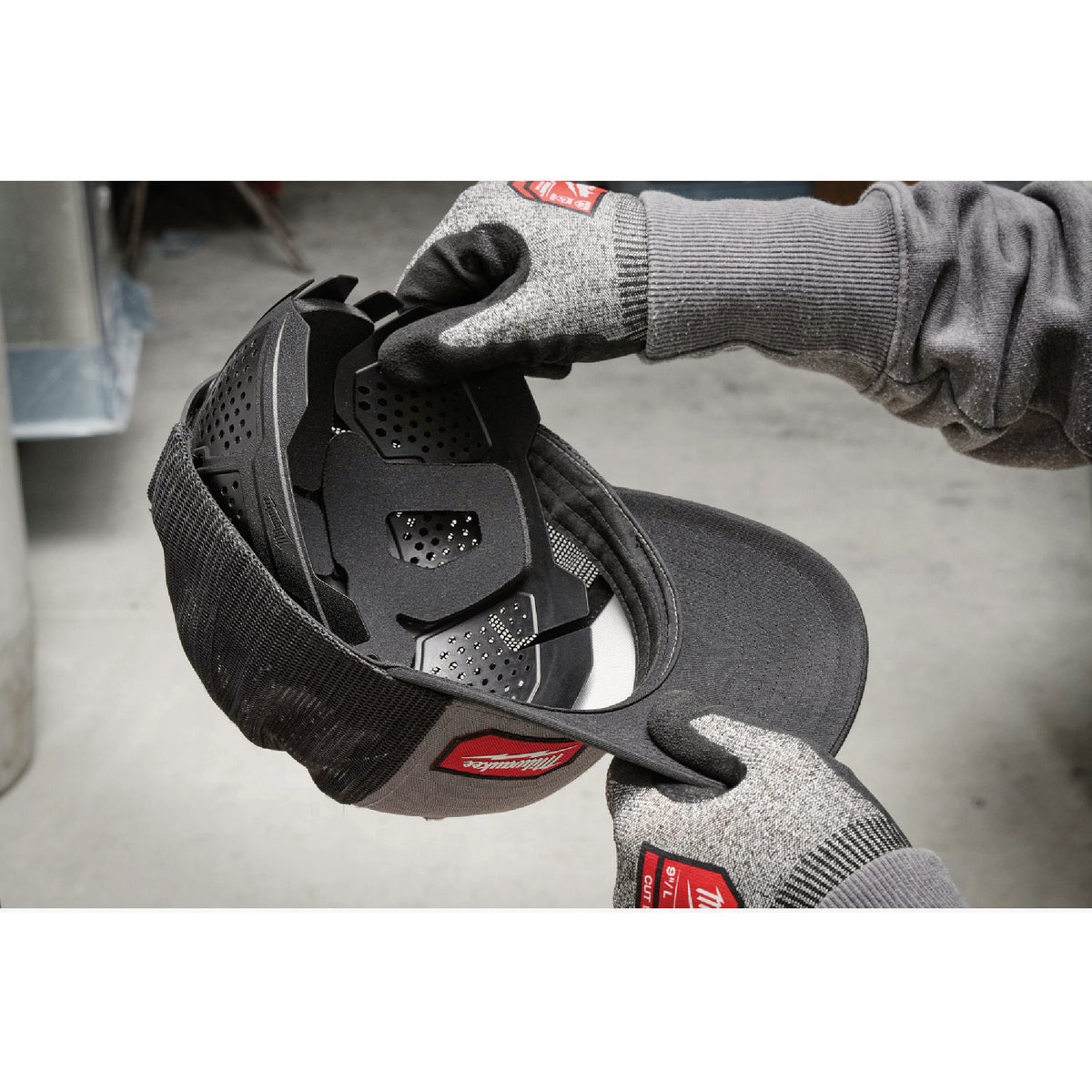 Milwaukee Universal Bump Cap Insert Image 3