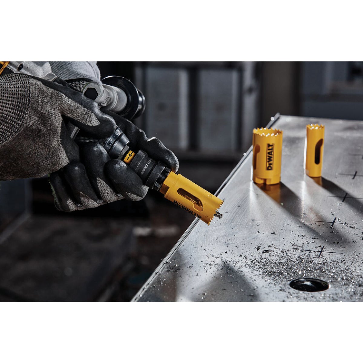 DEWALT 9/16 In. - 1-3/16 In. Quick Change Arbor 3/8 In. Shank Hole Saw Arbor Image 2