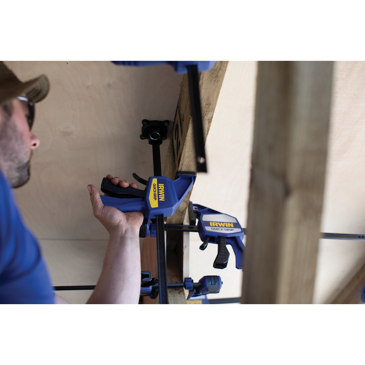 Irwin Quick-Grip 36 In. Medium-Duty One-Hand Bar Clamp Image 2