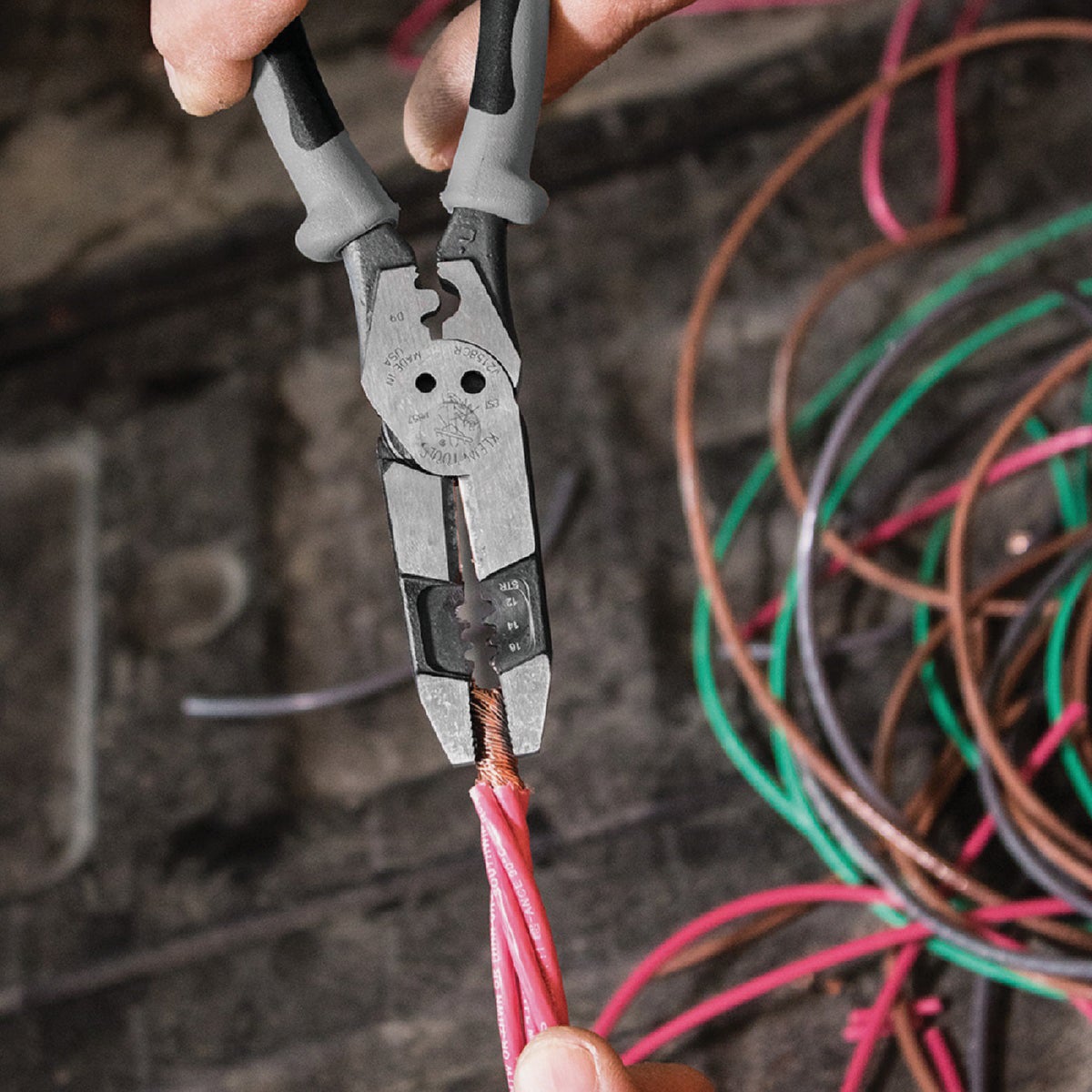 Klein 8 In. Hybrid Pliers Crimper & Stripper Image 3