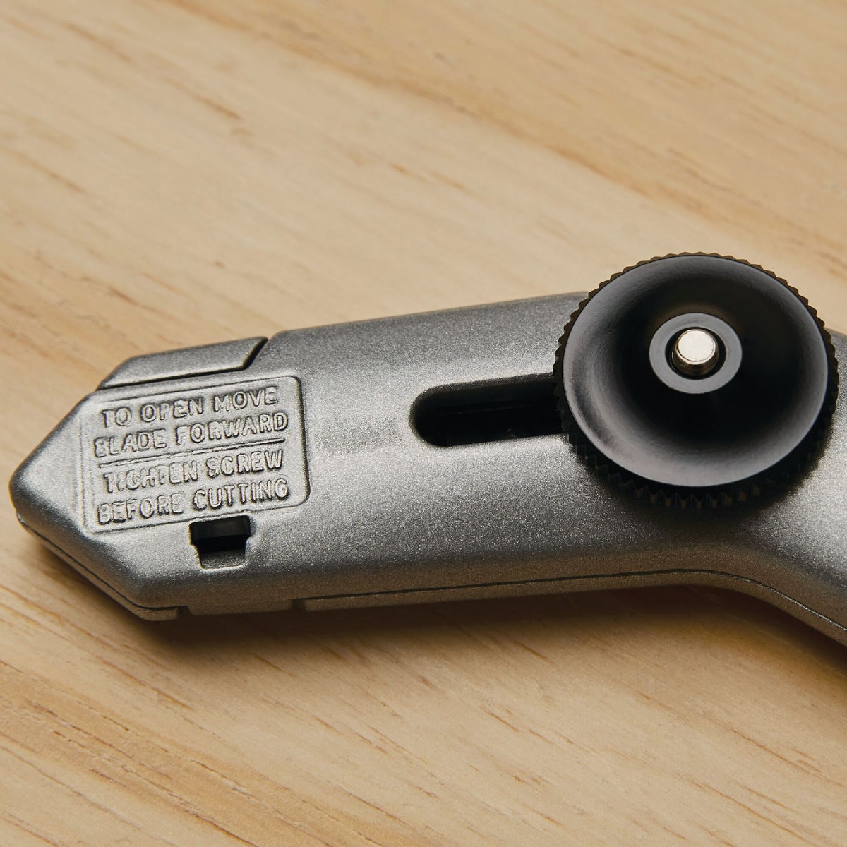 Stanley Retractable Carpet Knife Image 3