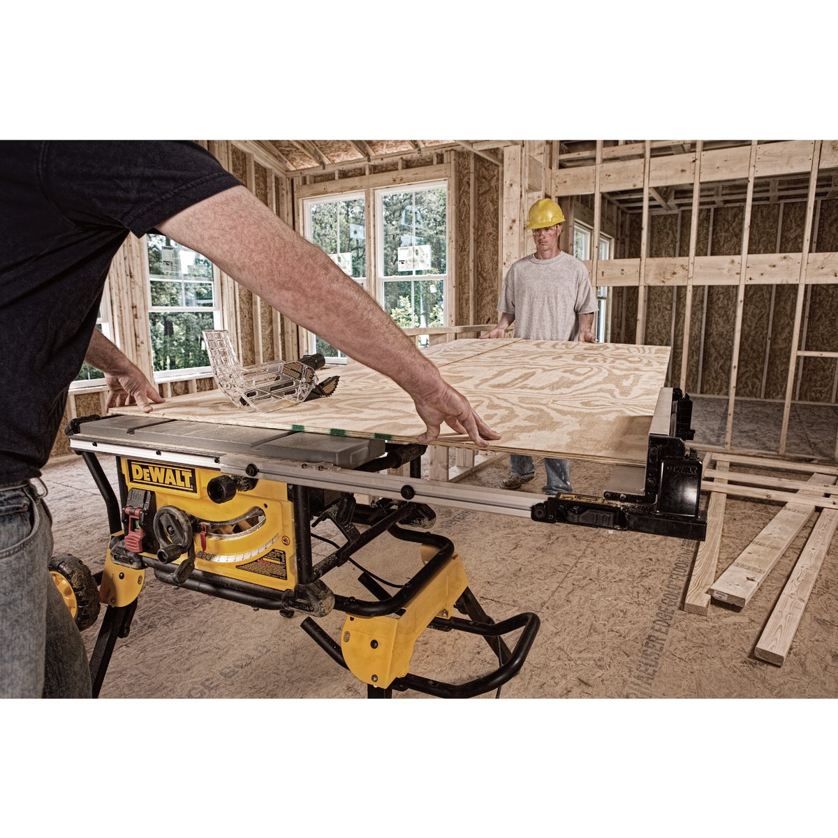 DEWALT 15-Amp 10 In. Jobsite Table Saw with Rolling Stand Image 6
