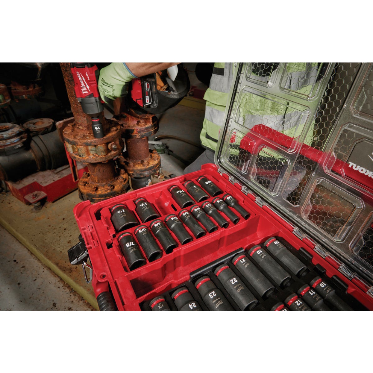 Milwaukee SHOCKWAVE Standard/Metric 1/2 In. Drive 6-Point Deep Impact Driver Set with PACKOUT Organizer (31-Piece) Image 2