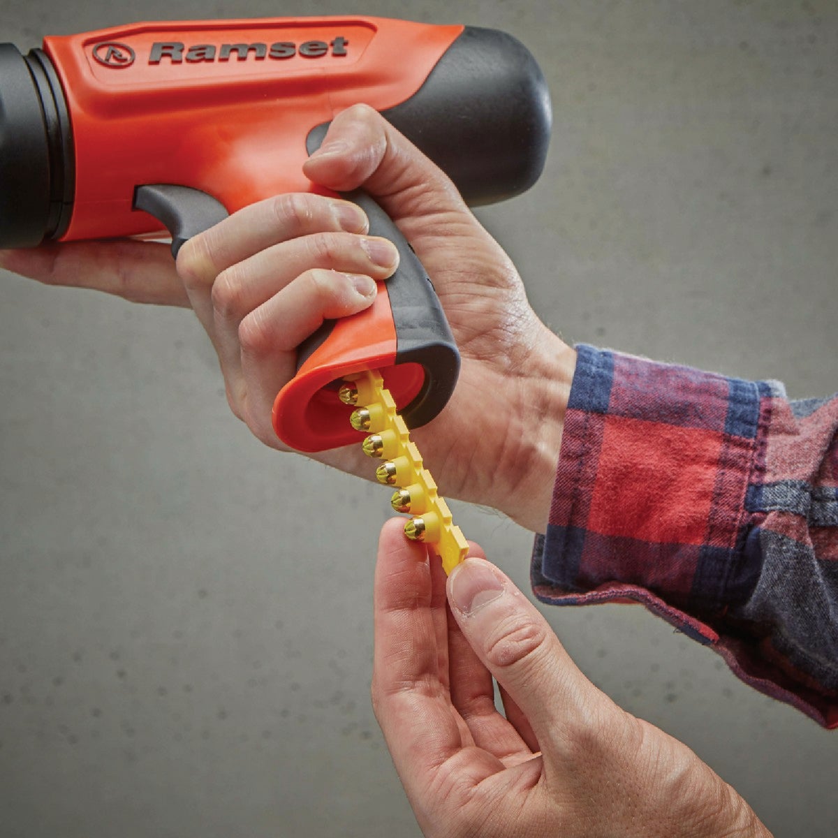 Ramset Cobra+ 0.27 Caliber 10 Shot Semi-Automatic Powder Hammer with Silencer Image 3