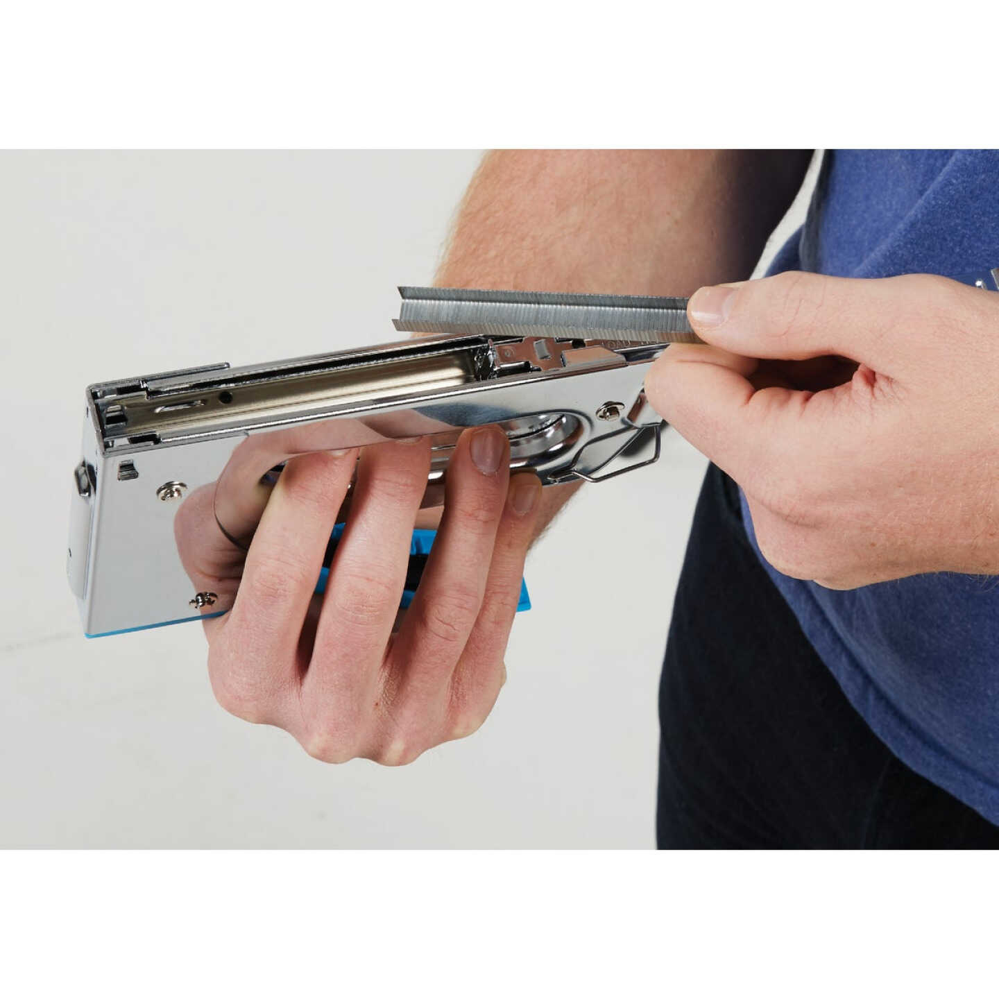 Channellock Heavy-Duty Brad Nail and Staple Gun Image 5