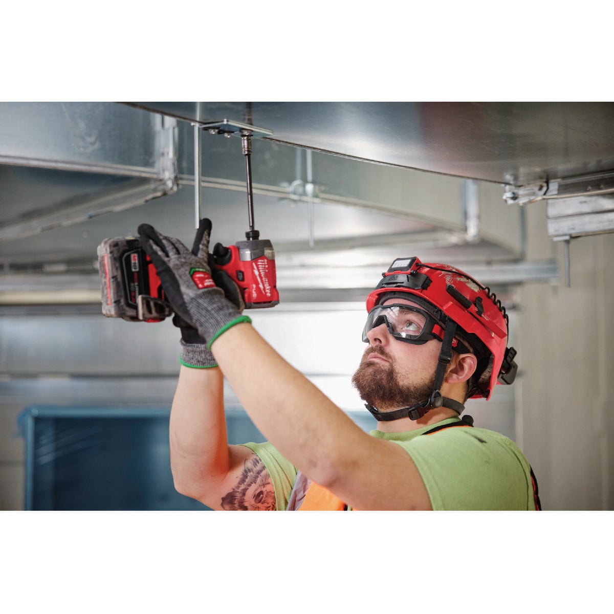 Milwaukee Vented Low-Profile Goggles with Clear Dual Coat Lenses Image 3