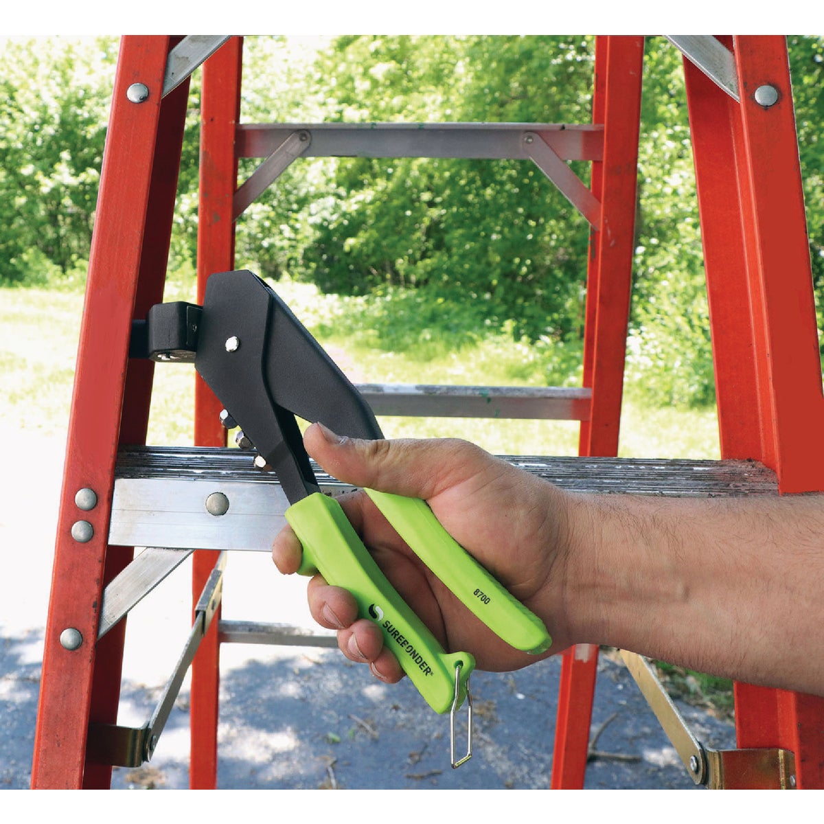 Sureconder Swivel Head Rivet Tool Image 3