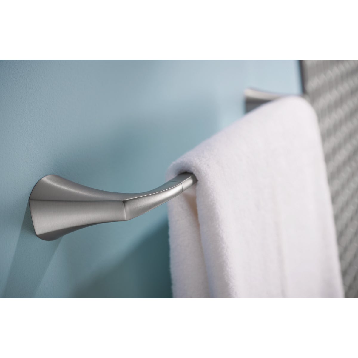 Moen Lindor 24 In. Towel Bar, Spot Resist Brushed Nickel Image 2