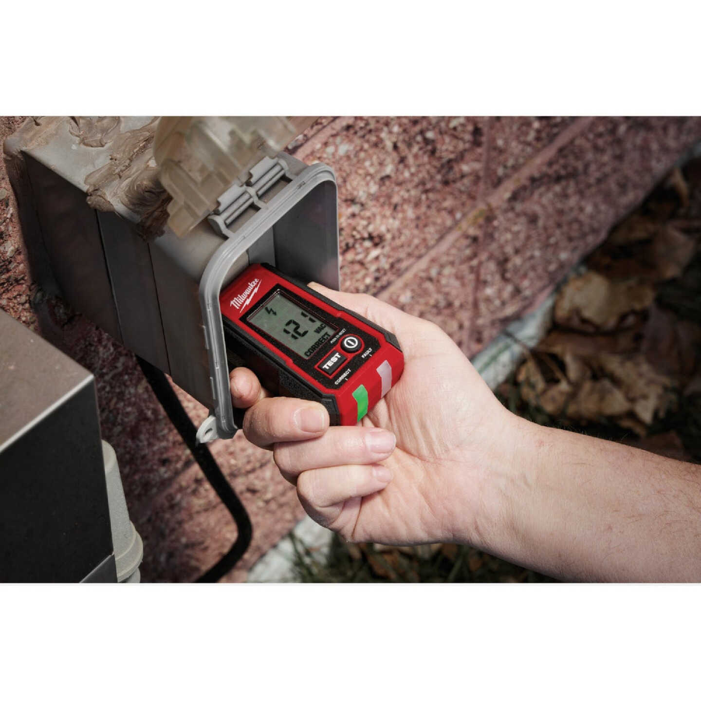 Milwaukee Digital GFCI Receptacle Tester Image 4