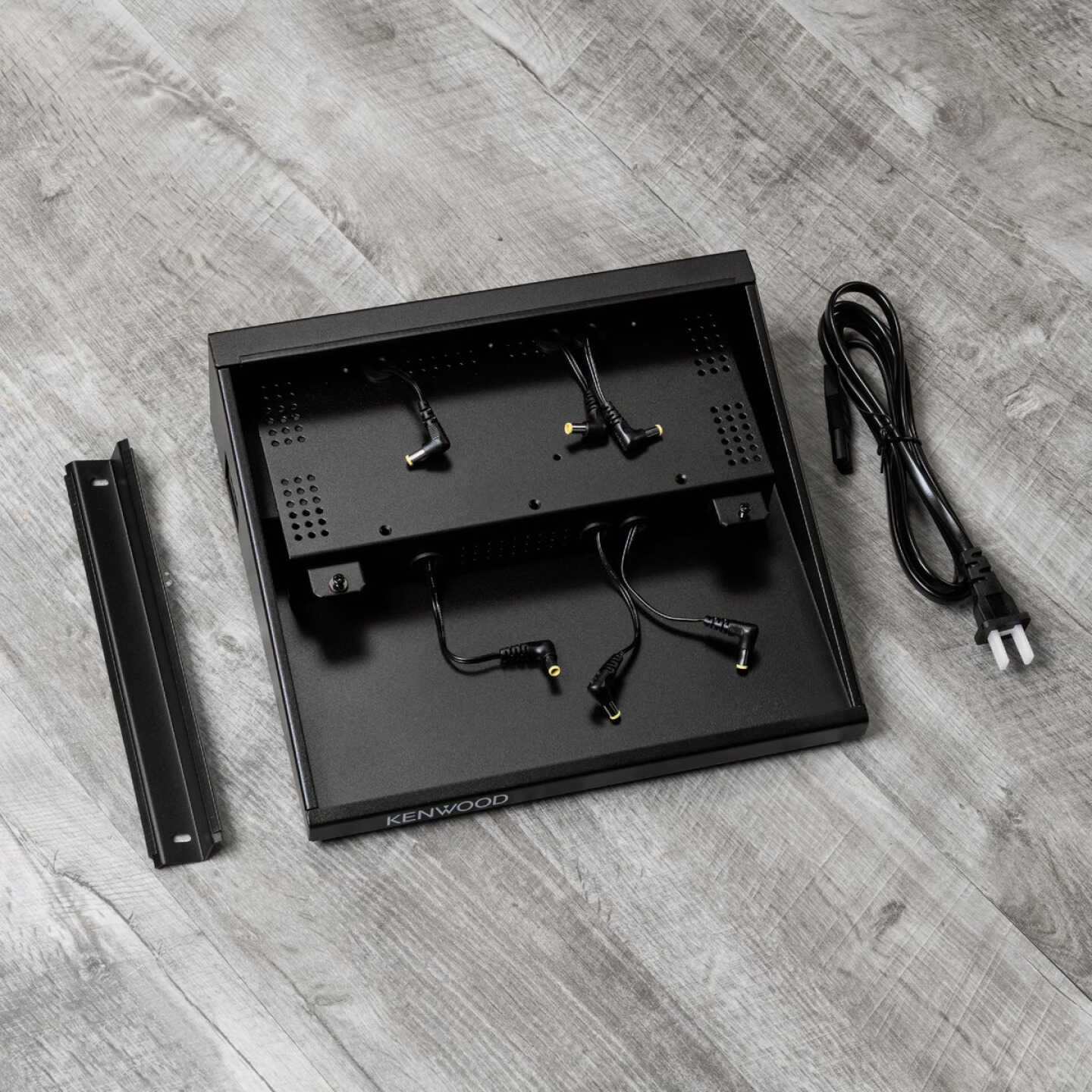 Kenwood NX-P1000 6-Unit 2-Way Radio 6-Unit Charger Adapter Image 2