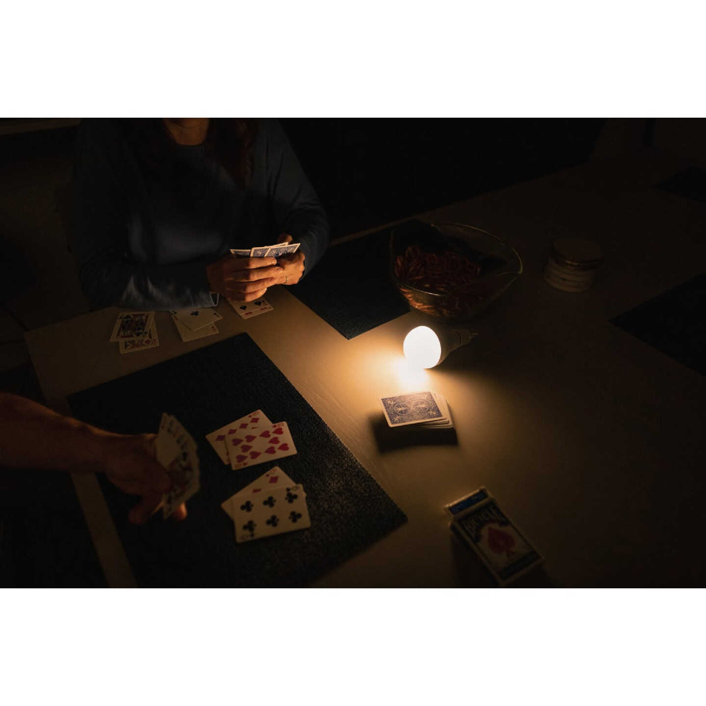 Nebo Blackout Backup Emergency LED Light Bulb Image 2