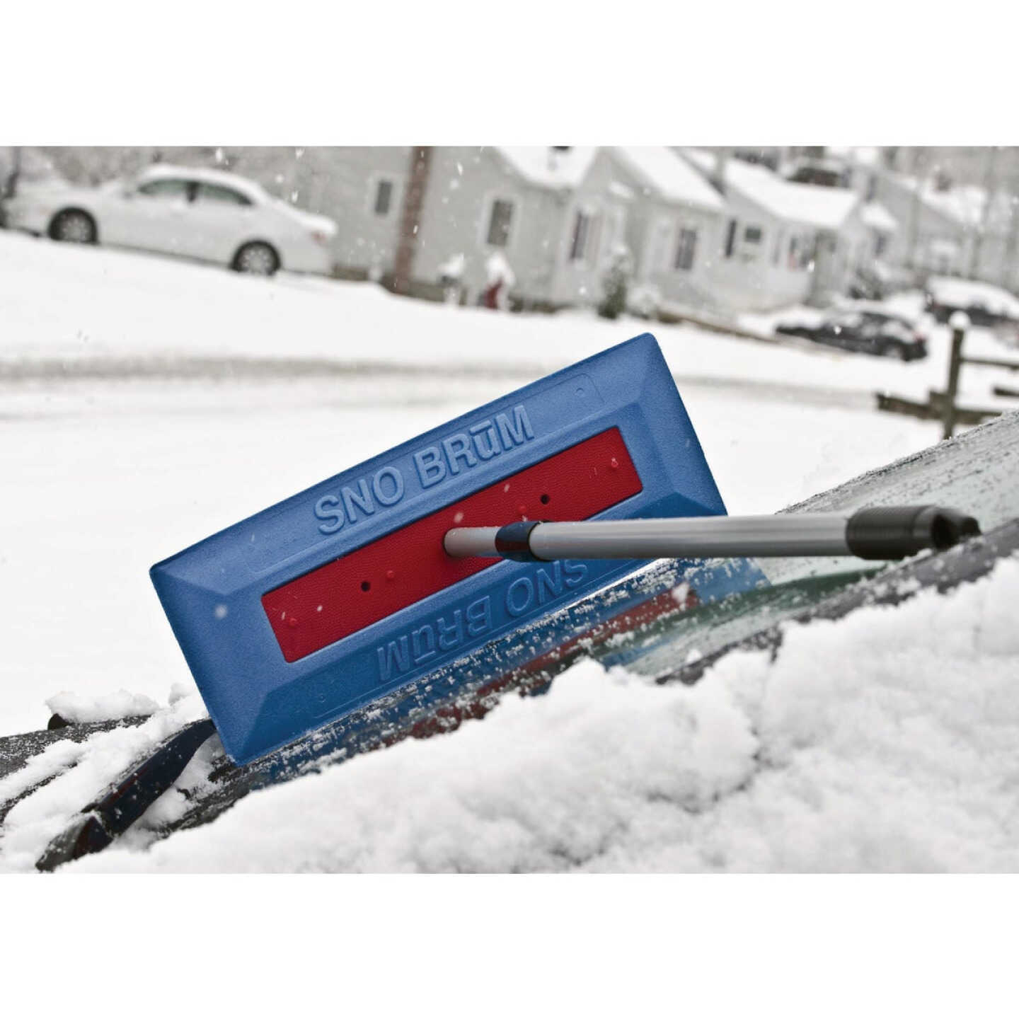 SnoBrum 29 In. Steel Oversized Foam Snow Remover with Telescoping Handle Image 4