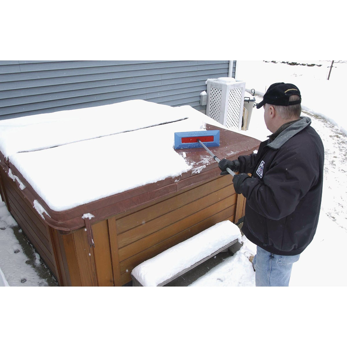 SnoBrum 29 In. Steel Oversized Foam Snow Remover with Telescoping Handle Image 2