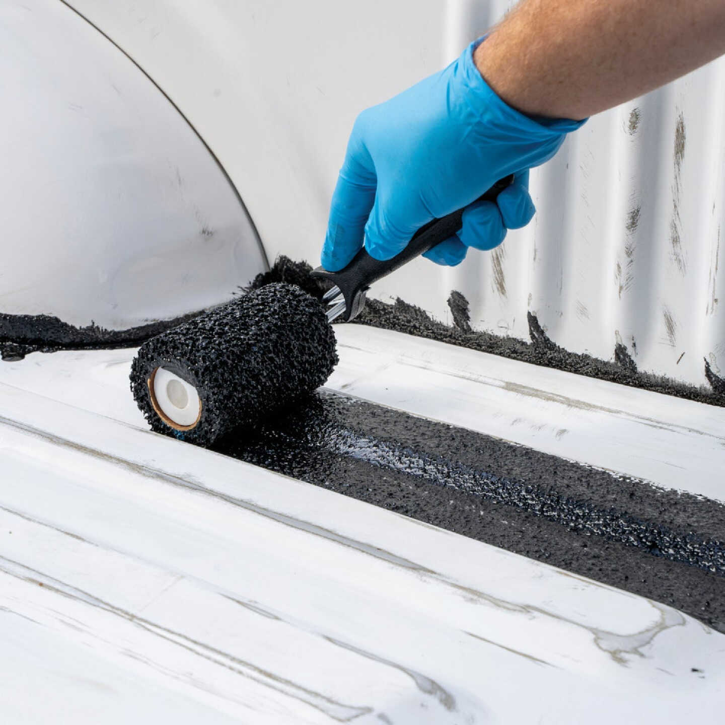 PEAK Herculiner Qt. Brush-On Bed Liner Image 5