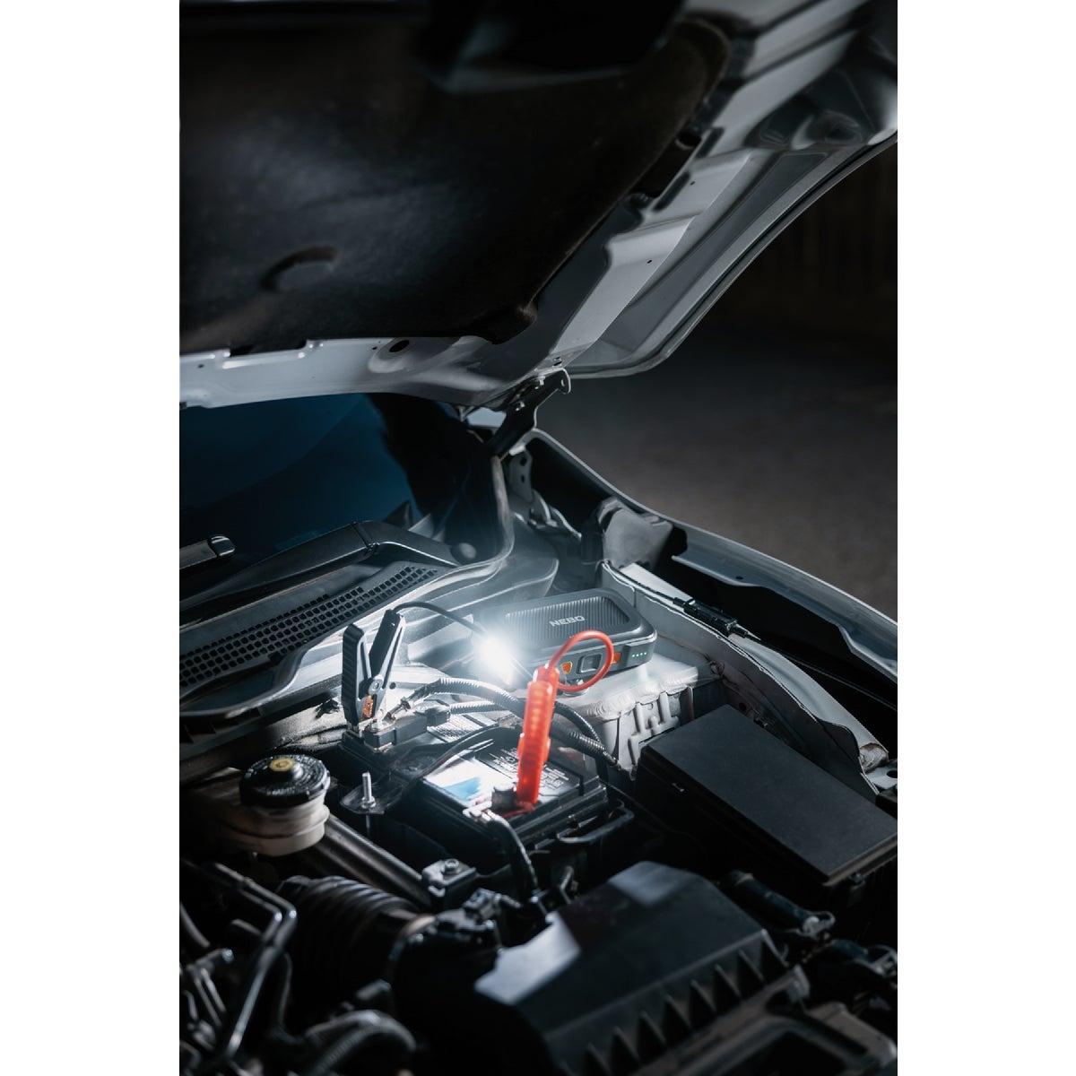 Nebo Assist 1000 Amp 12-Volt Jump Starter Image 2
