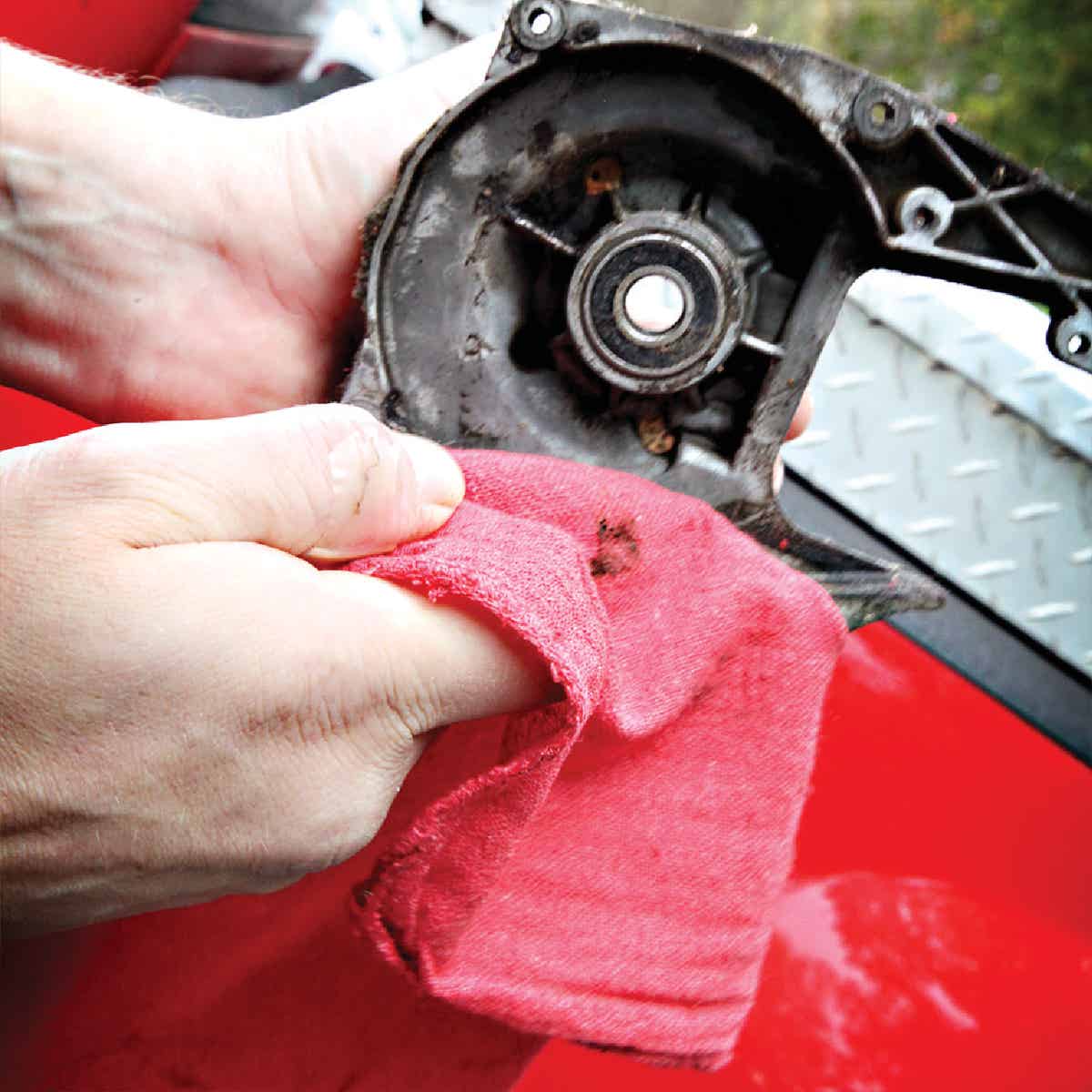 Trimaco SuperTuff 14 In. x 14 In. Red Shop Towels (4-Pack) Image 3