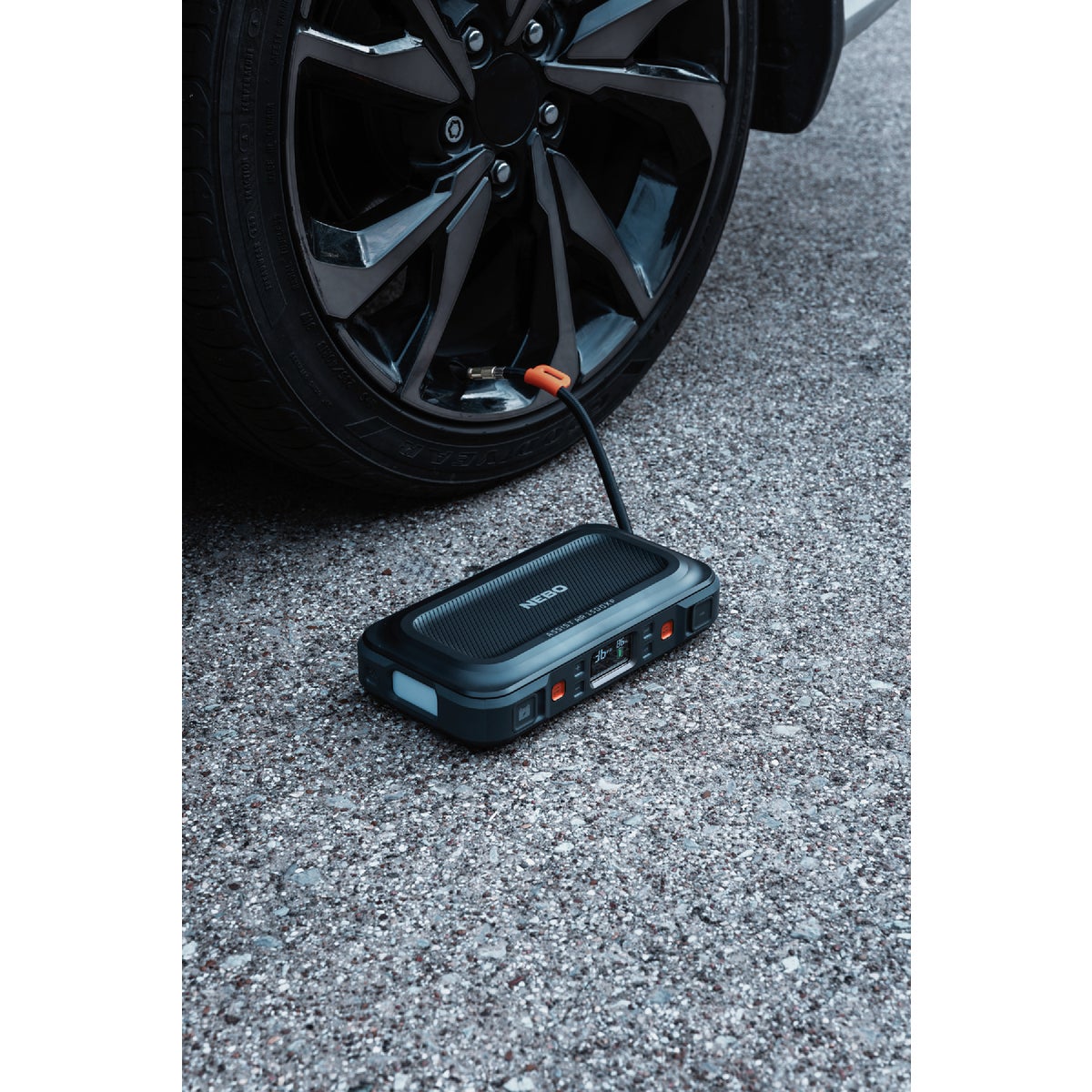 Nebo Assist Air 1500 Amp 12-Volt Jump Starter Image 2