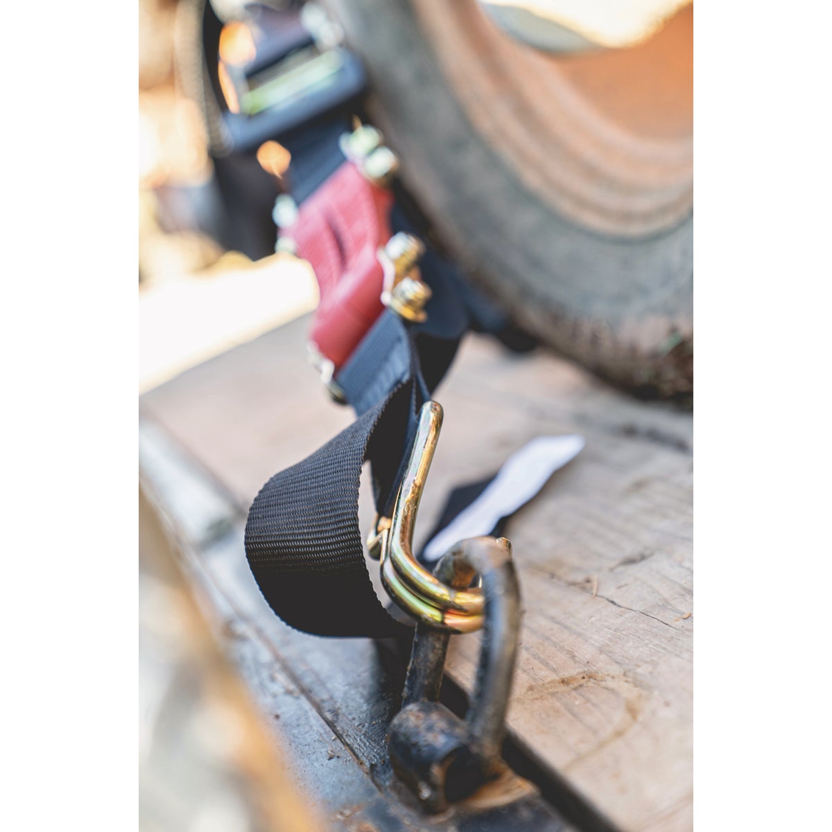 ShockStrap 18 Ft. x 2 In. Constant Tension Ratchet Tie Down Straps (2-Pack) Image 3
