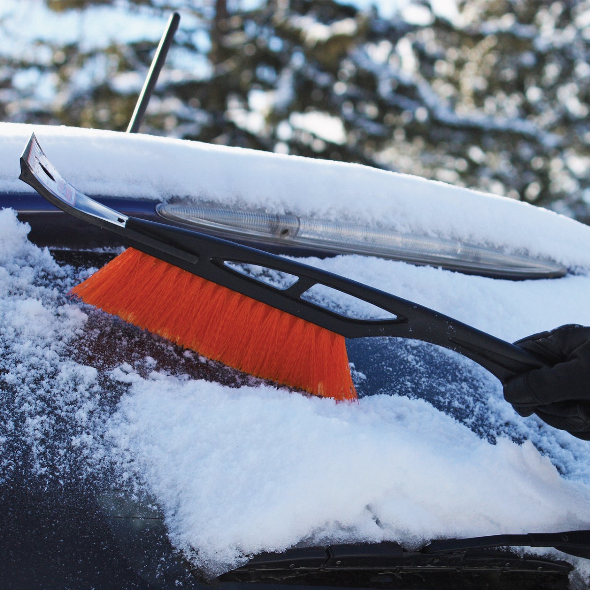 EMSCO Bigfoot 21 In. Deluxe Snowbrush and Ice Scraper Image 3