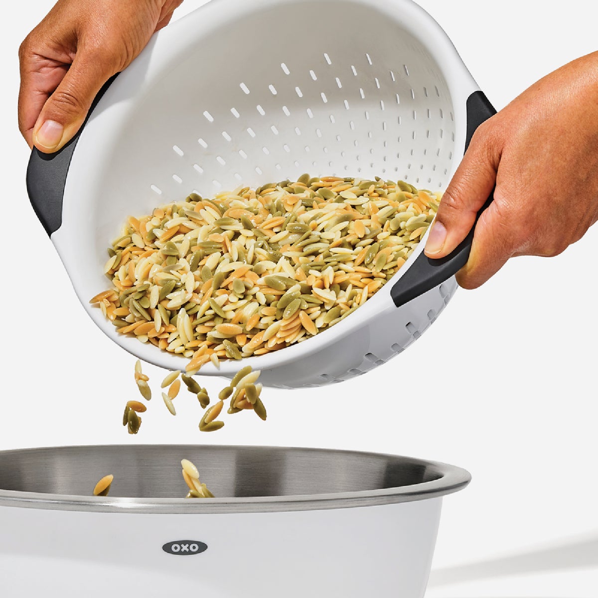 OXO Good Grips 3 Qt./ 2.7 Ltr. Plastic Colander Image 3