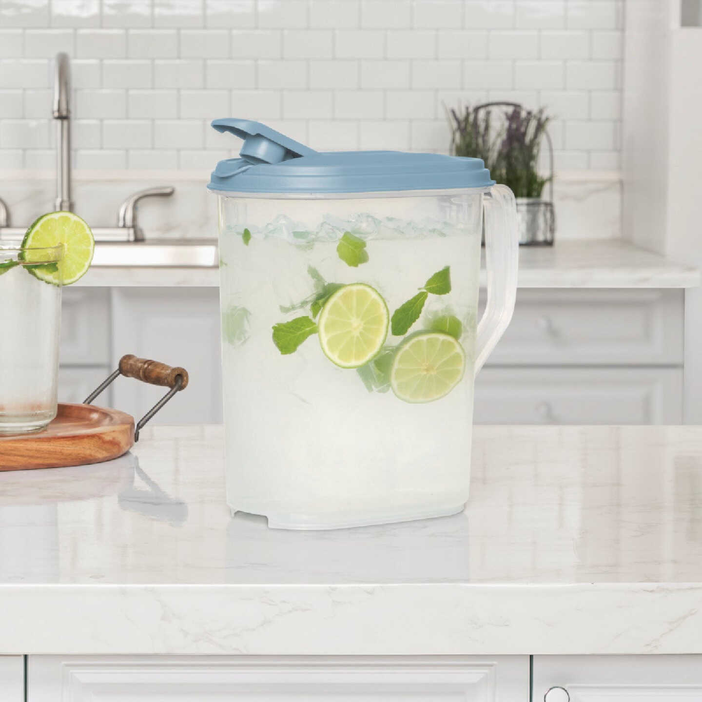 Sterilite 1 Gal. Pitcher Image 3