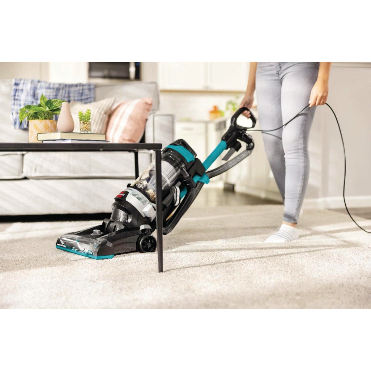 Bissell CleanView Rewind Pet Upright Vacuum Cleaner Image 4