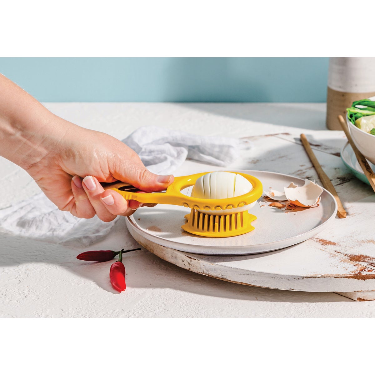 Dreamfarm Eggler Egg Peeler Image 3