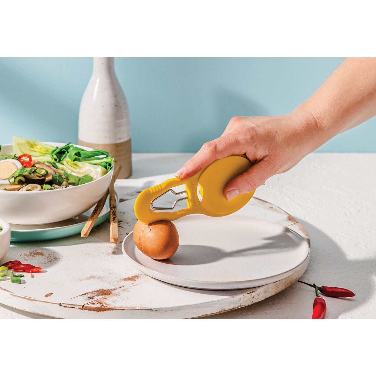 Dreamfarm Eggler Egg Peeler Image 5