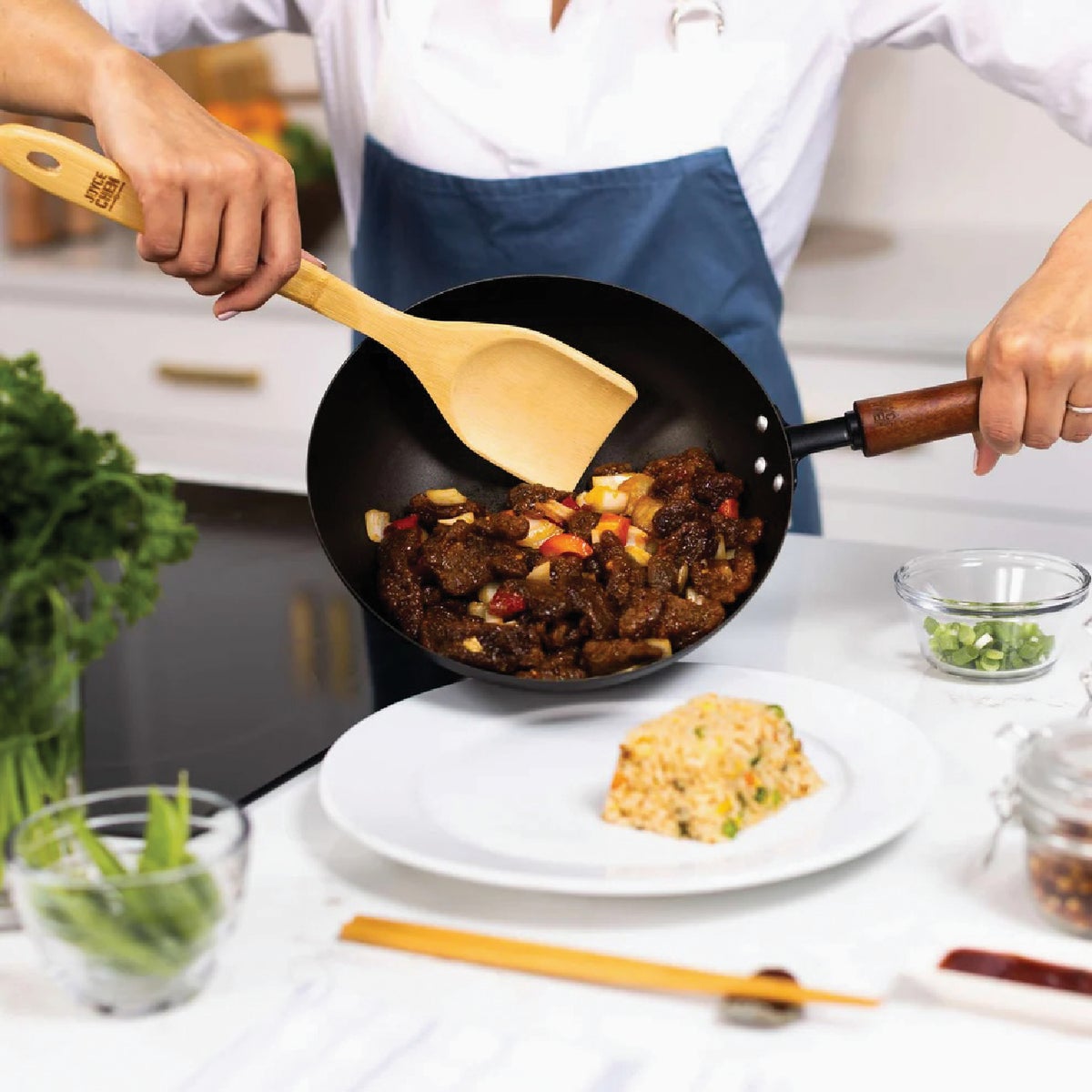 Joyce Chen Classic Series 9-1/2 In. Carbon Steel Preseasoned Stir Fry Pan Image 4
