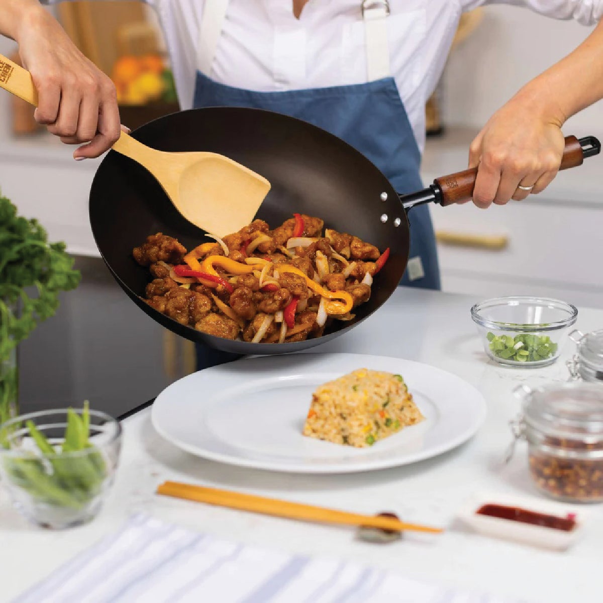 Joyce Chen Classic Series 12 In. Carbon Steel Preseasoned Stir Fry Pan Image 3