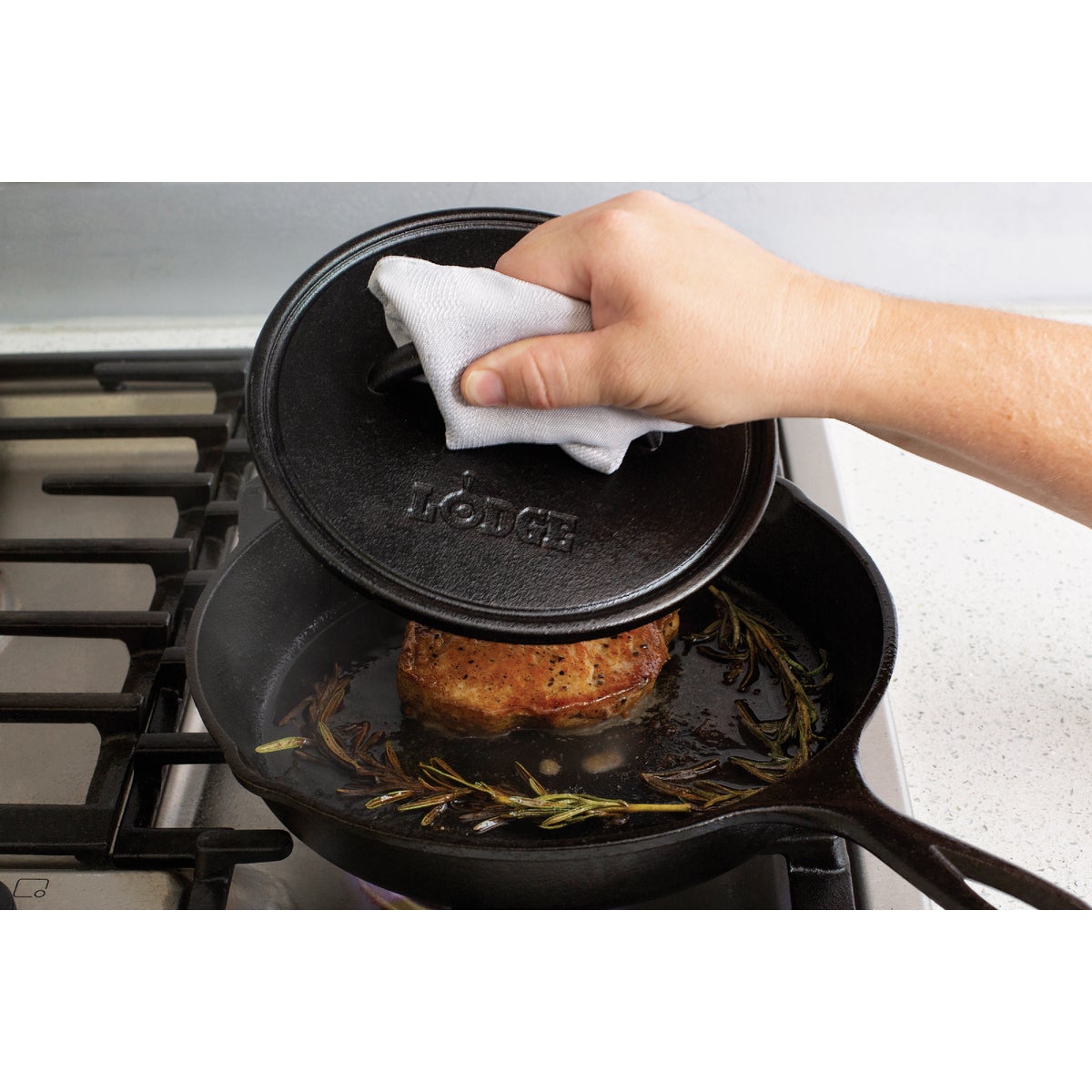Lodge 8 In. Cast Iron Round Flat Grill Press Image 3