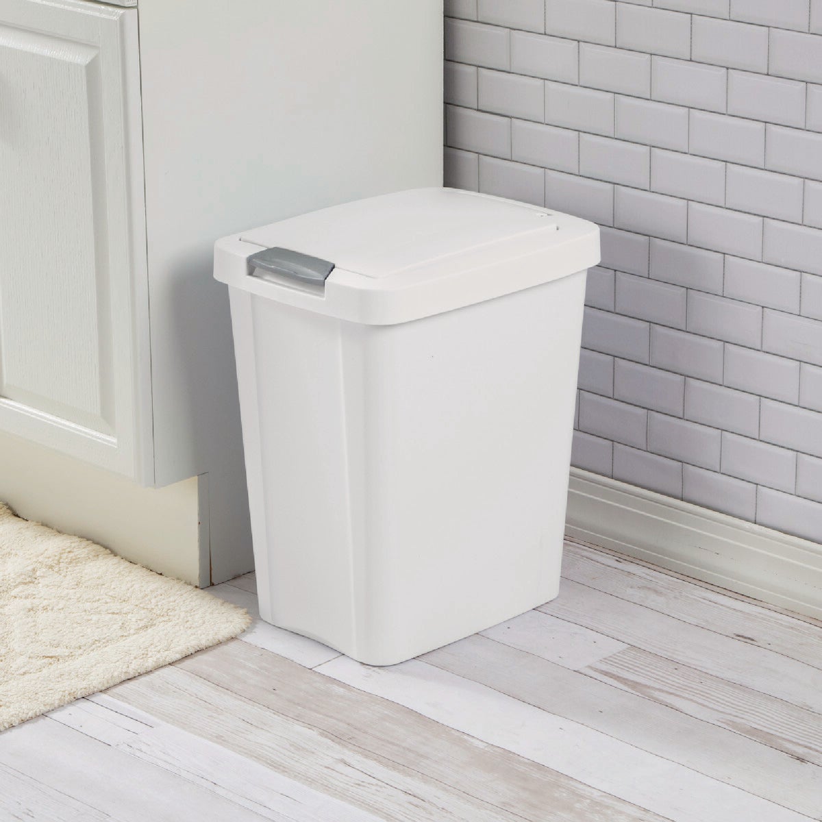 Sterilite 7.5 Gallon White TouchTop Wastebasket Image 3