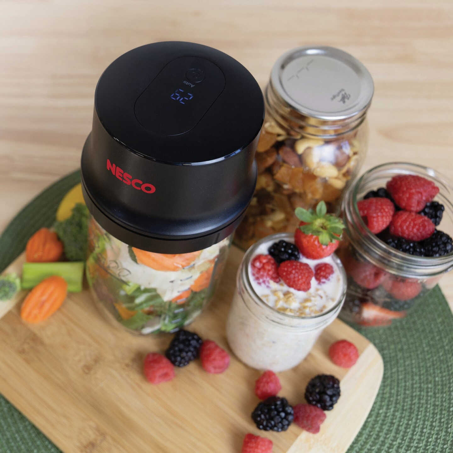 Nesco 2-In-1 Electric Mason Jar Vacuum Sealer Image 3