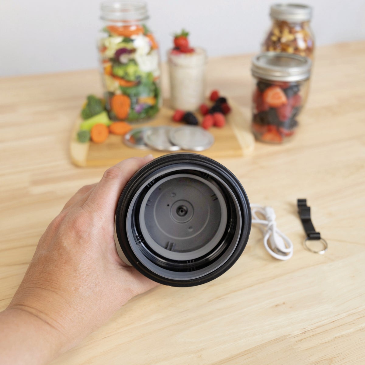 Nesco 2-In-1 Electric Mason Jar Vacuum Sealer Image 5