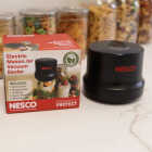 Nesco 2-In-1 Electric Mason Jar Vacuum Sealer Image 6