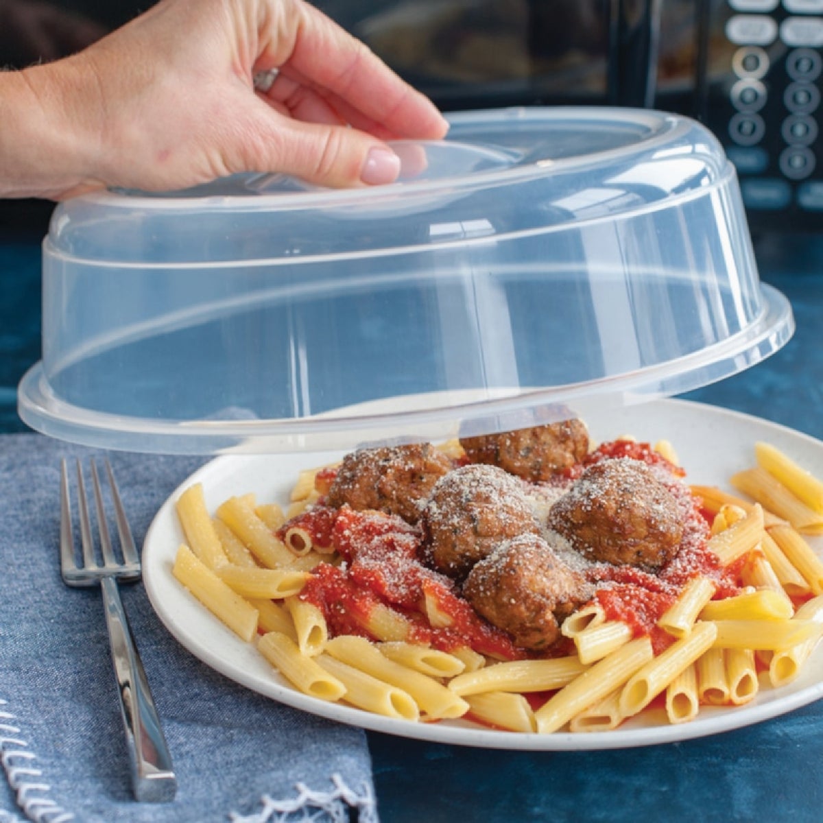 Nordic Ware 10 In. Microwave Splatter Cover Image 3