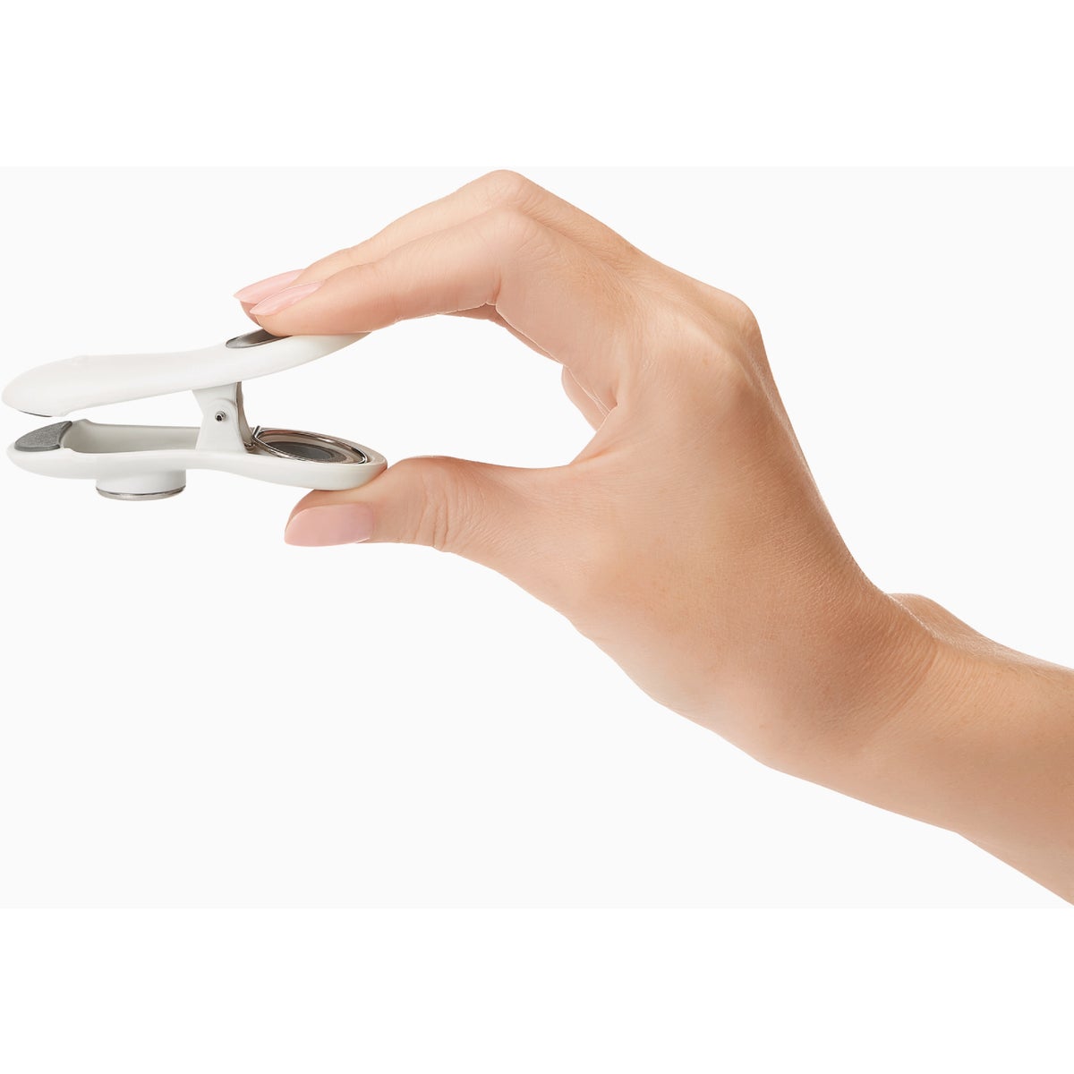 OXO Good Grips 3 In. White All-Purpose Magnetic Clip (4-Pack) Image 2