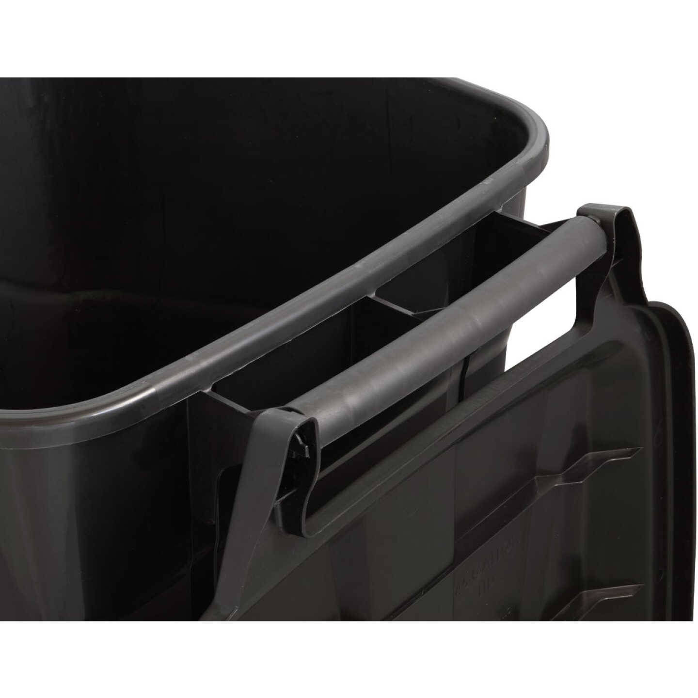 United Solutions Rough and Rugged 45 Gal. Wheeled Trash Can with Attached Lid Image 3